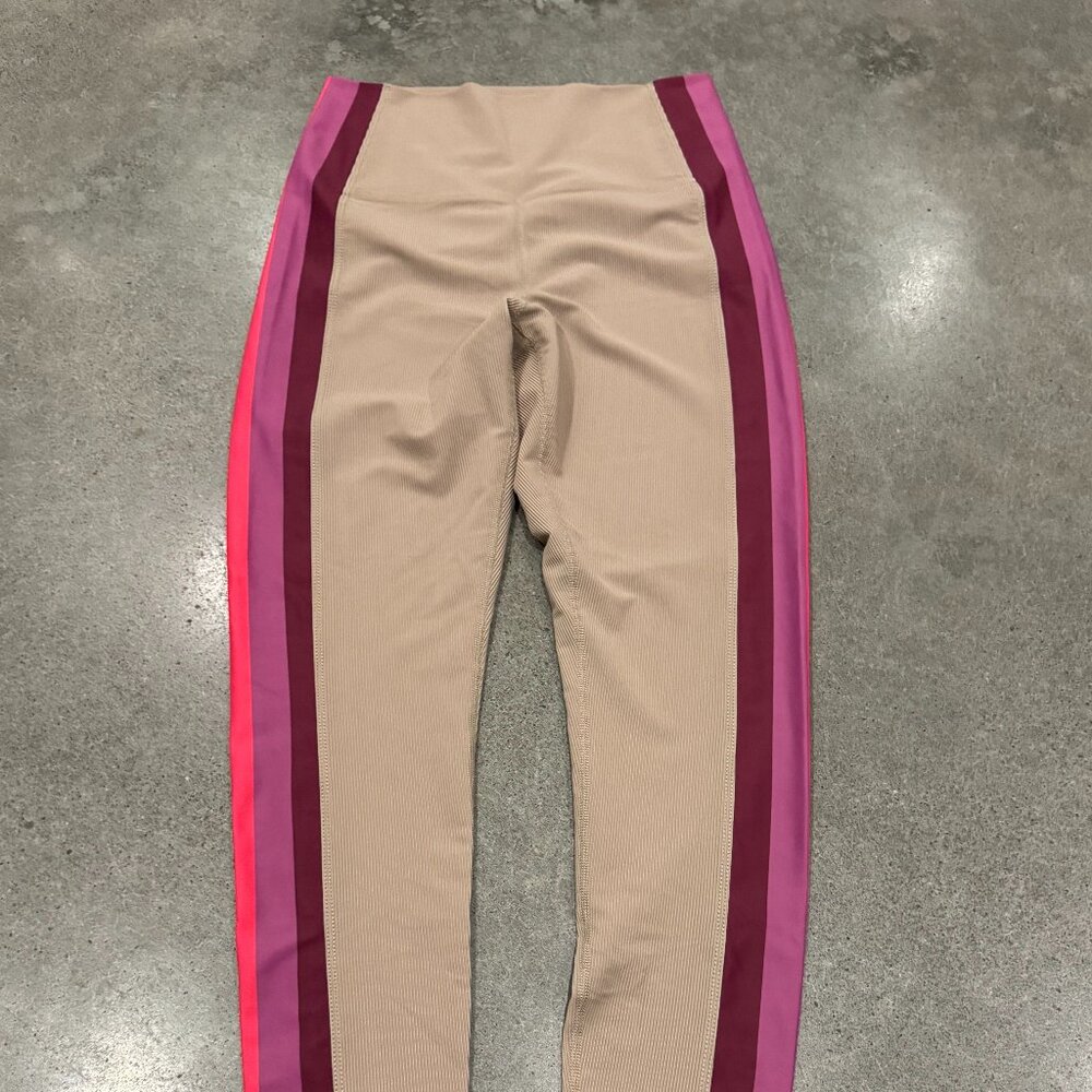 Beach Riot Sport Ribbed Leggings – Tan Multi Stripe